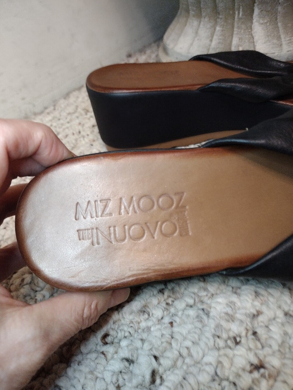 Miz Mooz Nuovo Black Leather Platform Thong Sandals - Picture 3 of 7